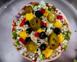 વેજ.પીઝા (Veg. Pizza Recipe In Gujarati) રેસીપી સ્ટેપ3ફોટો