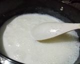 A picture of step 2 of Mango falooda kulfi.