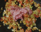 Foto del paso 4 de la receta: Huevo con verduras y jamón