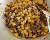 Foto langkah ke 3 dari resep Sambel goreng kentang.