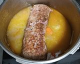 Foto del paso 3 de la receta: Rollo de carne picada con salsa de aceitunas negras