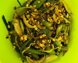 A picture of step 5 of Crispy Bhindi.