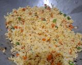 Foto langkah ke 4 dari resep Nasi goreng telur.