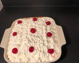 A picture of step 6 of Tres leches.