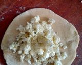 A picture of step 2 of Meetha cottage cheese paratha.
