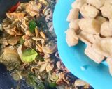 Foto langkah ke 3 dari resep 408. Tumis Kijing (Kerang Ijo) Tahu.