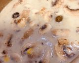 A picture of step 3 of Mushroom Sprouts with Olive soup.