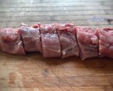 Foto del paso 2 de la receta Medallones de solomillo de cerdo al pimentón y salsa de yogur