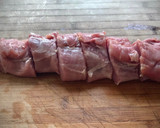 Foto del paso 2 de la receta: Medallones de solomillo de cerdo al pimentón y salsa de yogur