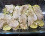 Foto del paso 3 de la receta: Merluza al horno con salsa de cilantro