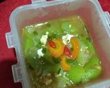 Foto langkah ke 7 dari resep Sup gambas tumis gambas oyong telur wortel jagung.