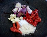 Foto langkah ke 2 dari resep Pindang tongkol suwir tahu.