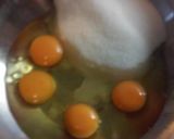 Tökmaglisztes kevert süti gyümölccsel és pudinggal recept fázis 1 fotója