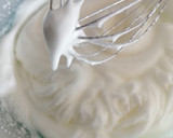 Foto del paso 4 de la receta: Bizcocho de mandarina y crema de almendras