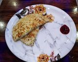 A picture of step 6 of Egg paratha.