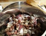 Foto del passaggio 2 della ricetta Fusilli al ragù abruzzese (maccarune 'nghi lu ceppe)