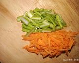 Hình bước làm 2 của món Ăn dặm cho bé: Bún thịt heo rau củ