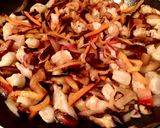 Zöldsèges garnèla wokban, shitake gombával és pirított penne tésztával recept fázis 9 fotója