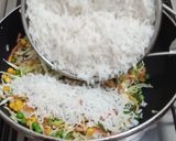 A picture of step 4 of Vegetables Fried Rice.