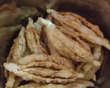 પૂરી (Poori Recipe in Gujarati) રેસીપી સ્ટેપ3ફોટો