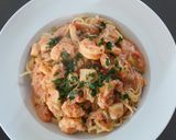 Foto del paso 3 de la receta: Frutos del mar en salsa rosa