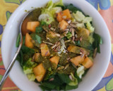 Foto del paso 2 de la receta: Ensalada de melón con aderezo de cilantro