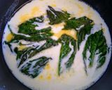 Foto del paso 4 de la receta: Huevo en nido de papas a la crema de albahaca!