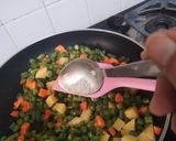 A picture of step 6 of White Gravy Veg Korma.