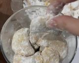Foto langkah ke 3 dari resep Nastar, Putri Salju, Kastengel, Thumbprint Cookies, Banana Cookies, Chocohips Hazelnut Cookies.