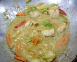 รูปขั้นตอนการทำที่ 4 ของ ไก่ผัดผงกะหรี่