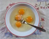 Foto del passaggio 3 della ricetta Frittata di erba cipollina