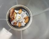 A picture of step 1 of Strawberry banana smoothie.