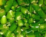 हरी मिर्च इंस्टेंट आचार (hari mirch instant achar recipe in Hindi) रेसिपी चरण 2 फोटो
