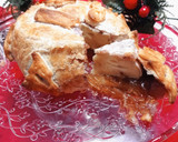 Foto del paso 8 de la receta: Hojaldre navideño con queso, confitura y cebolla caramelizada