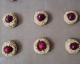 Foto del paso 2 de la receta: Galletas de avena y cerezas con carozo ("hueso") 🍒