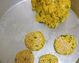 A picture of step 3 of Makai Bajri Ane Methi Na Vada.