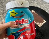 Hình bước làm 2 của món Snack Giữa Ngày Với Cracker, Nutela Và Dâu Tây