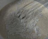 Foto langkah ke 2 dari resep Nogosari loyang khas manado.