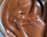 A picture of step 6 of Bourbon Biscuit Chocolate Pops.