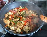 Foto del paso 6 de la receta: Mie-Noodles con pollo, verduras y salsa de ostras