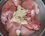 Foto langkah ke 2 dari resep Ayam Rebus Suwir Pedas.