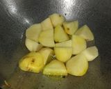 A picture of step 4 of Cauliflower potato curry.
