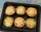Foto langkah ke 3 dari resep Macaroni Schotel with Spicy Tuna.
