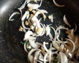A picture of step 2 of Mushroom pepper fry.