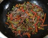 Foto del paso 4 de la receta: Tallarines al wok de verduras