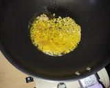 Foto langkah ke 2 dari resep Nasi Goreng Mentega.