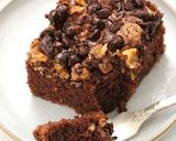 A picture of step 4 of My classic chocolate chip cake.
