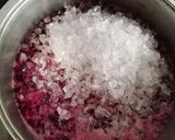 A picture of step 2 of Black Grapes Jam.