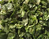 Hình bước làm 1 của món Canh rau tập tàng nấu tôm