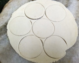 A picture of step 3 of Paani puri.